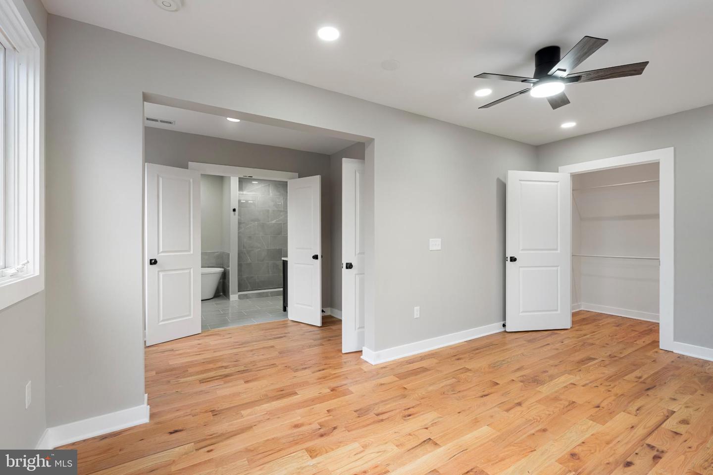 2316 MONROE ST NE, WASHINGTON, District Of Columbia 20018, 5 Bedrooms Bedrooms, 12 Rooms Rooms,4 BathroomsBathrooms,Residential,For sale,2316 MONROE ST NE,DCDC2215516 MLS # DCDC2215516