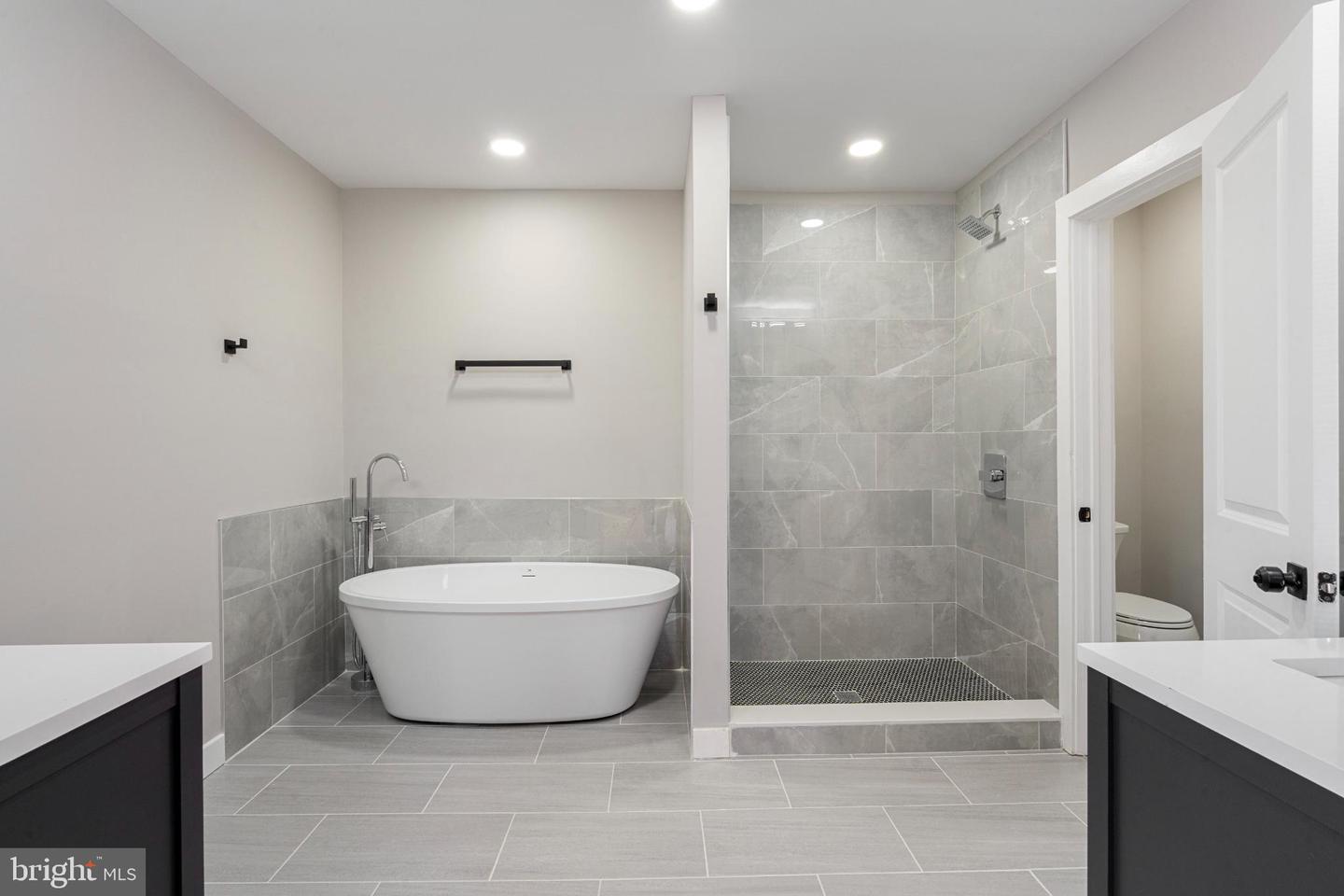 2316 MONROE ST NE, WASHINGTON, District Of Columbia 20018, 5 Bedrooms Bedrooms, 12 Rooms Rooms,4 BathroomsBathrooms,Residential,For sale,2316 MONROE ST NE,DCDC2215516 MLS # DCDC2215516