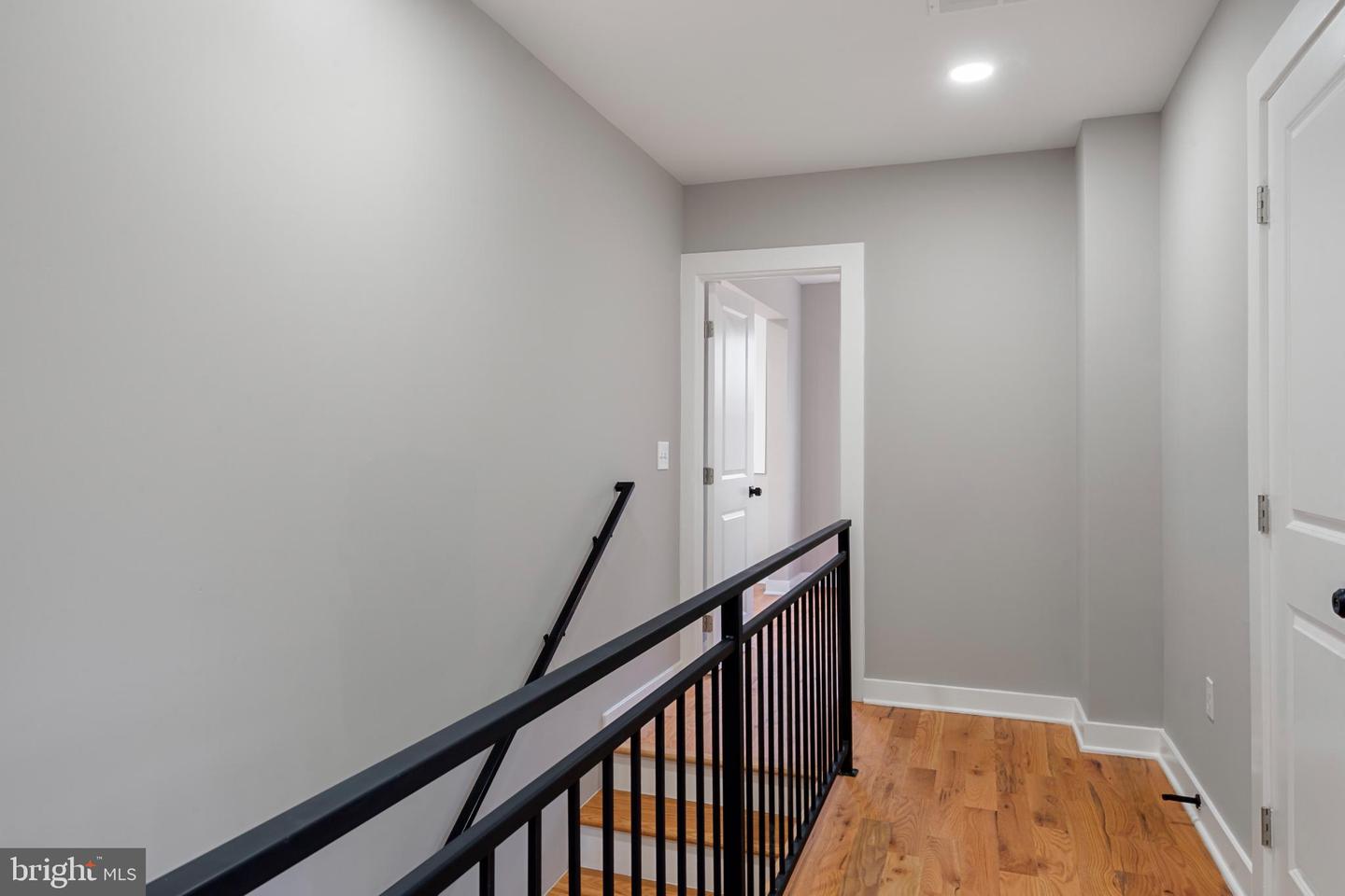 2316 MONROE ST NE, WASHINGTON, District Of Columbia 20018, 5 Bedrooms Bedrooms, 12 Rooms Rooms,4 BathroomsBathrooms,Residential,For sale,2316 MONROE ST NE,DCDC2215516 MLS # DCDC2215516