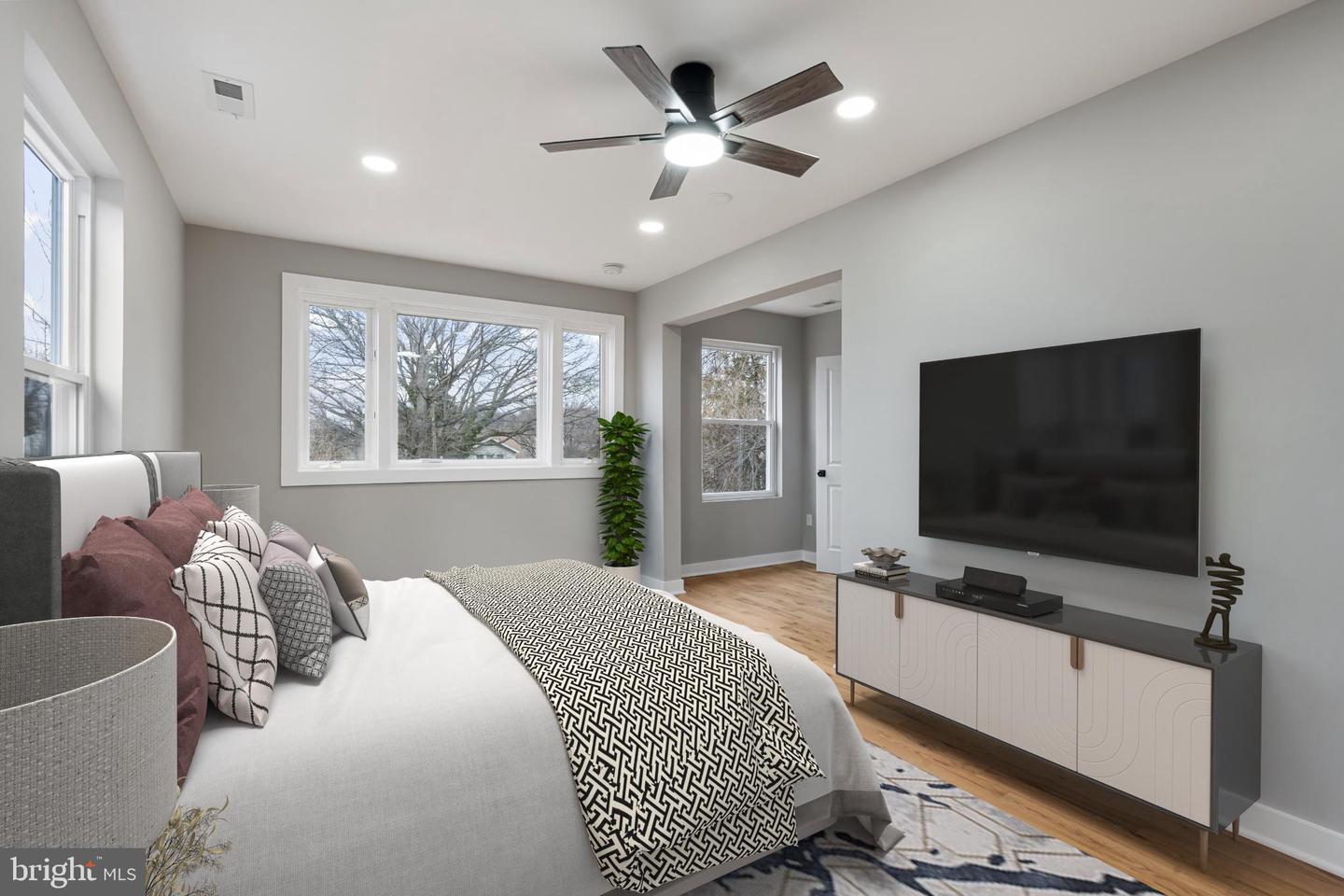 2316 MONROE ST NE, WASHINGTON, District Of Columbia 20018, 5 Bedrooms Bedrooms, 12 Rooms Rooms,4 BathroomsBathrooms,Residential,For sale,2316 MONROE ST NE,DCDC2215516 MLS # DCDC2215516