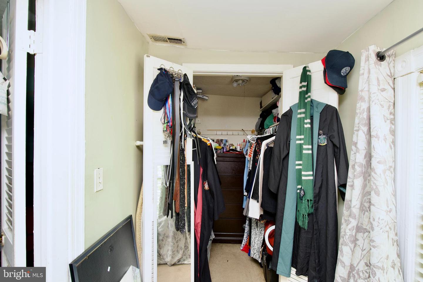 2114 KEARNY ST NE, WASHINGTON, District Of Columbia 20018, 4 Bedrooms Bedrooms, ,2 BathroomsBathrooms,Residential,For sale,2114 KEARNY ST NE,DCDC2223720 MLS # DCDC2223720