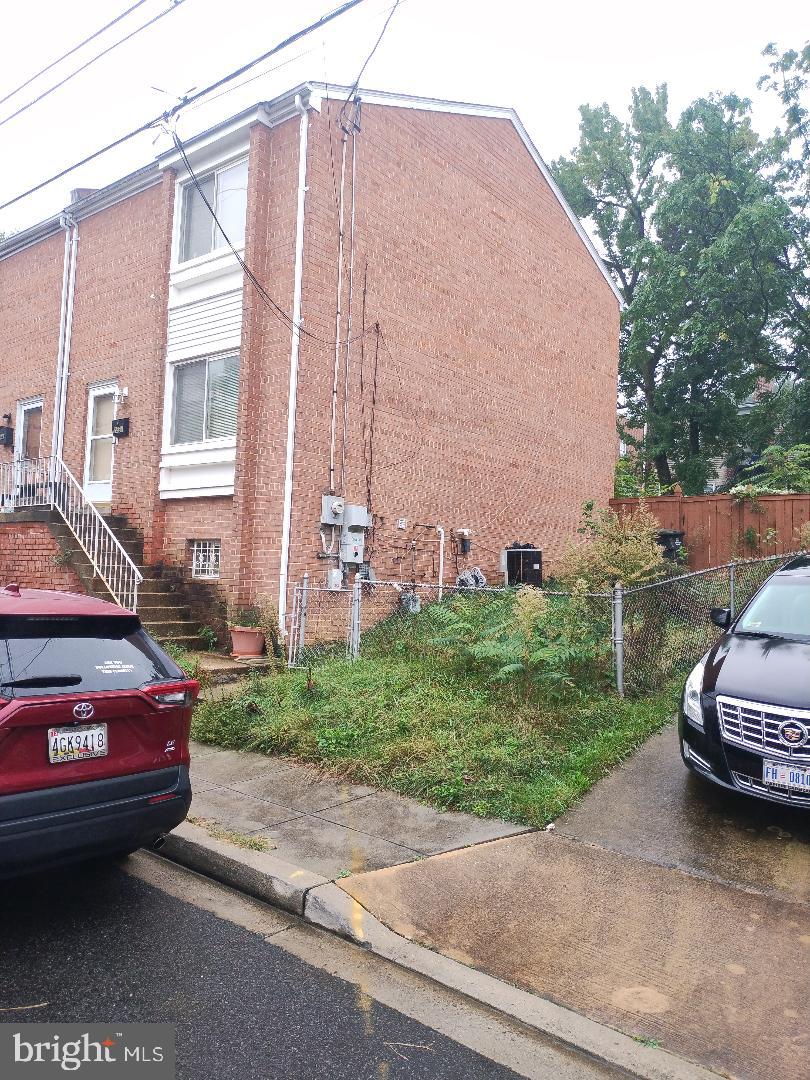 2221 RIDGE PL SE, WASHINGTON, District Of Columbia 20020, 3 Bedrooms Bedrooms, ,1 BathroomBathrooms,Residential,For sale,2221 RIDGE PL SE,DCDC2224008 MLS # DCDC2224008