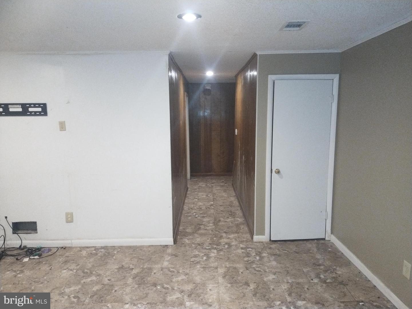 2221 RIDGE PL SE, WASHINGTON, District Of Columbia 20020, 3 Bedrooms Bedrooms, ,1 BathroomBathrooms,Residential,For sale,2221 RIDGE PL SE,DCDC2224008 MLS # DCDC2224008