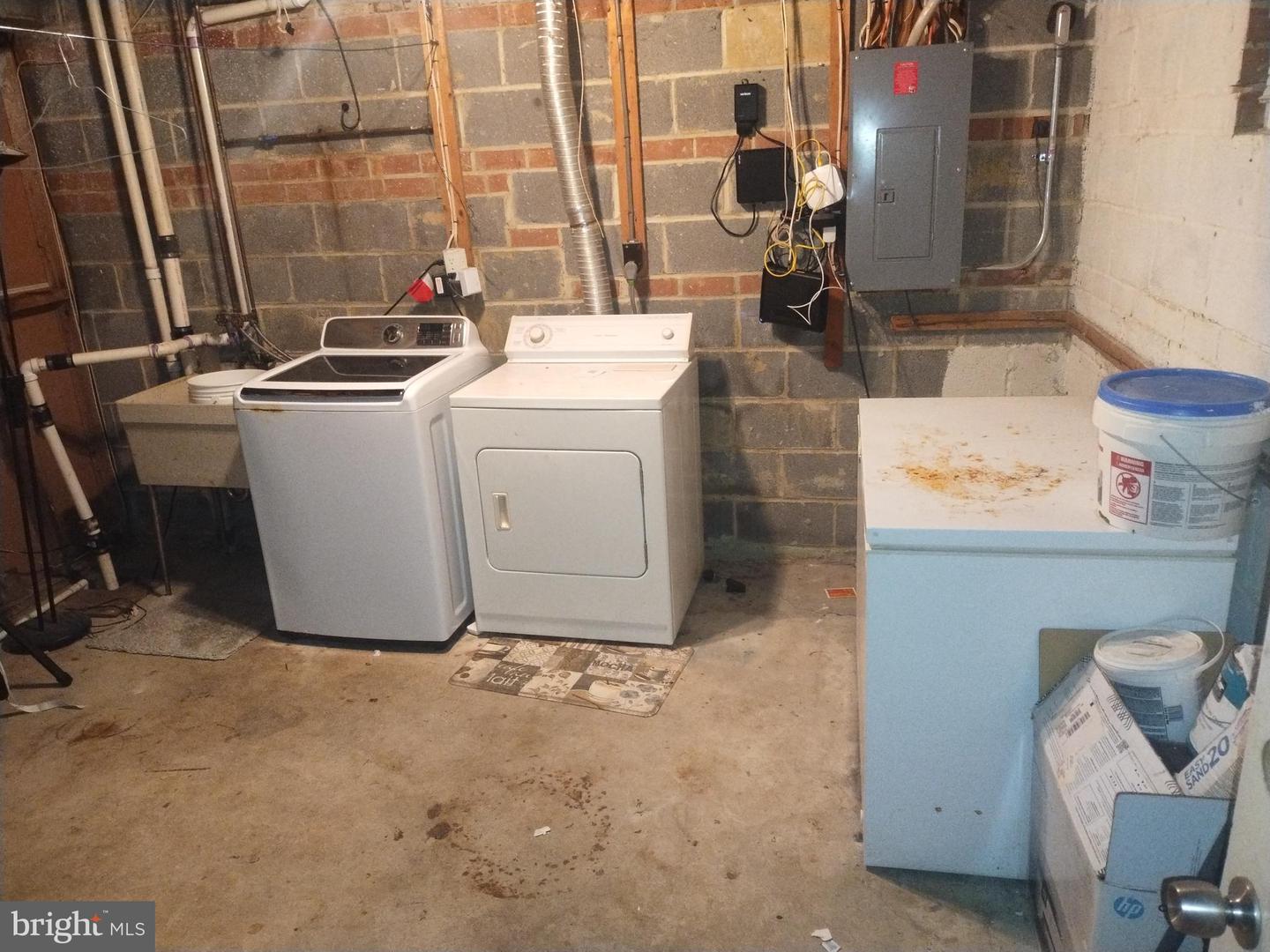 2221 RIDGE PL SE, WASHINGTON, District Of Columbia 20020, 3 Bedrooms Bedrooms, ,1 BathroomBathrooms,Residential,For sale,2221 RIDGE PL SE,DCDC2224008 MLS # DCDC2224008