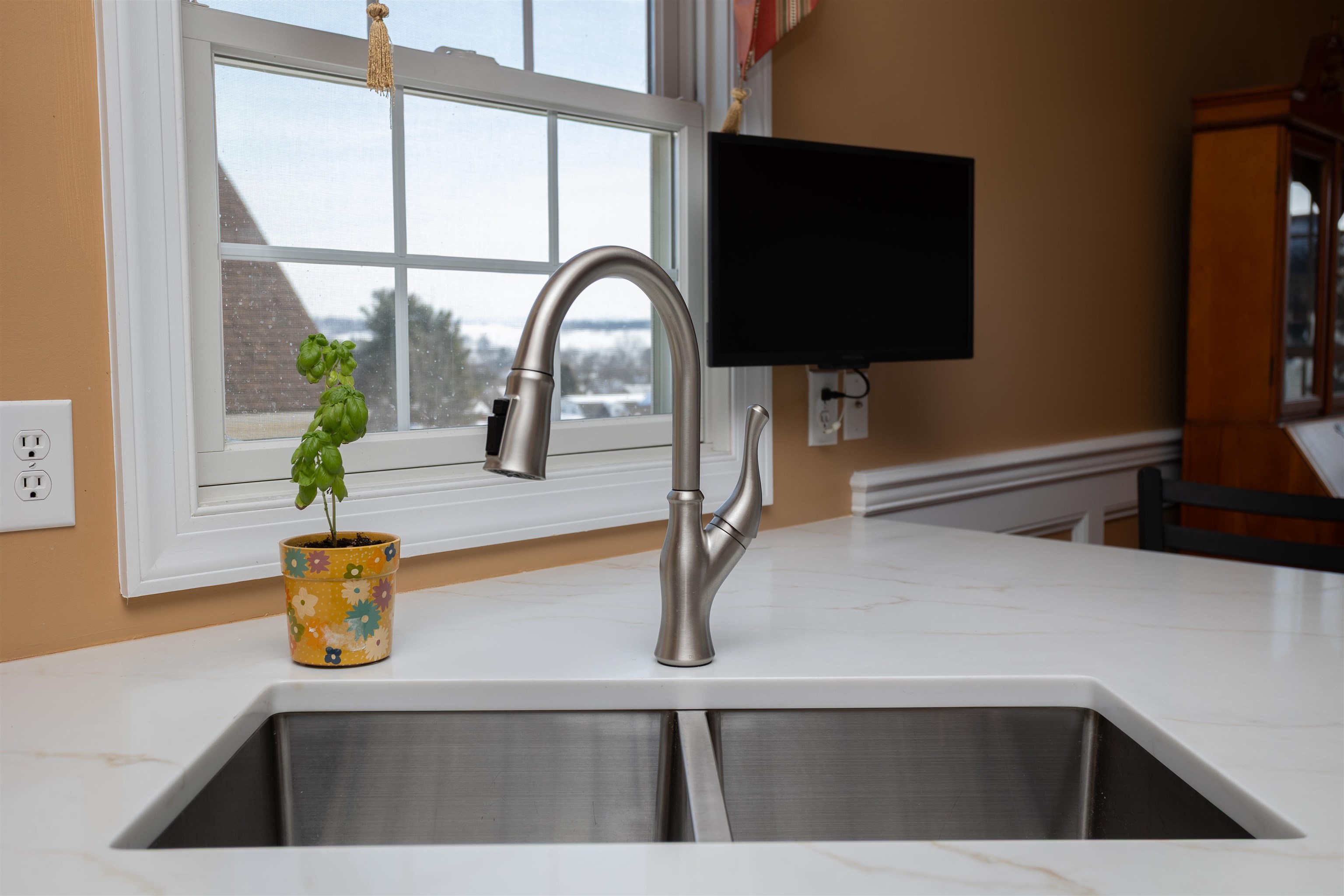 203 KESWICK CIR, DAYTON, Virginia 22821, 4 Bedrooms Bedrooms, ,2 BathroomsBathrooms,Residential,203 KESWICK CIR,673099 MLS # 673099