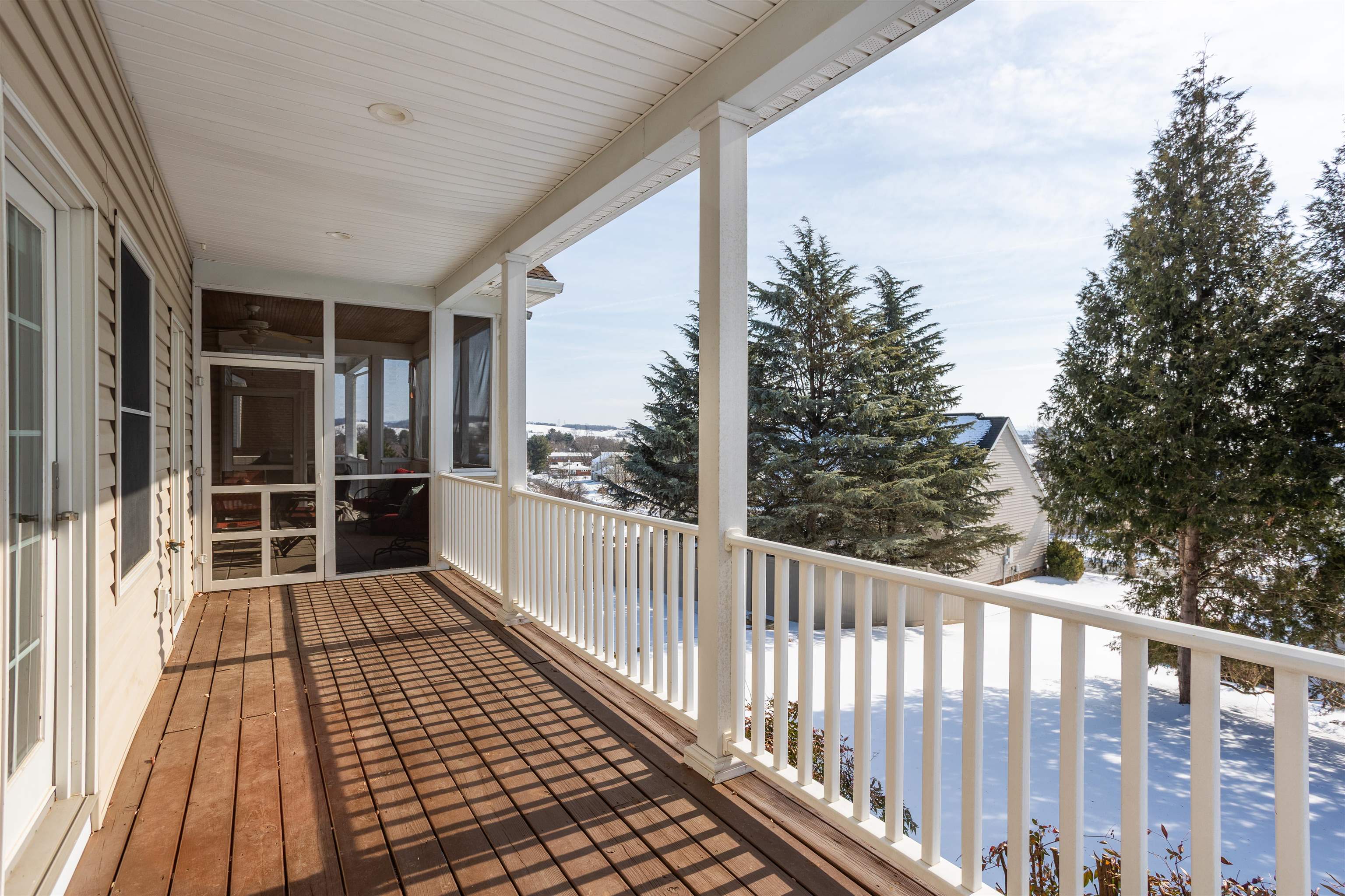 203 KESWICK CIR, DAYTON, Virginia 22821, 4 Bedrooms Bedrooms, ,2 BathroomsBathrooms,Residential,203 KESWICK CIR,673099 MLS # 673099