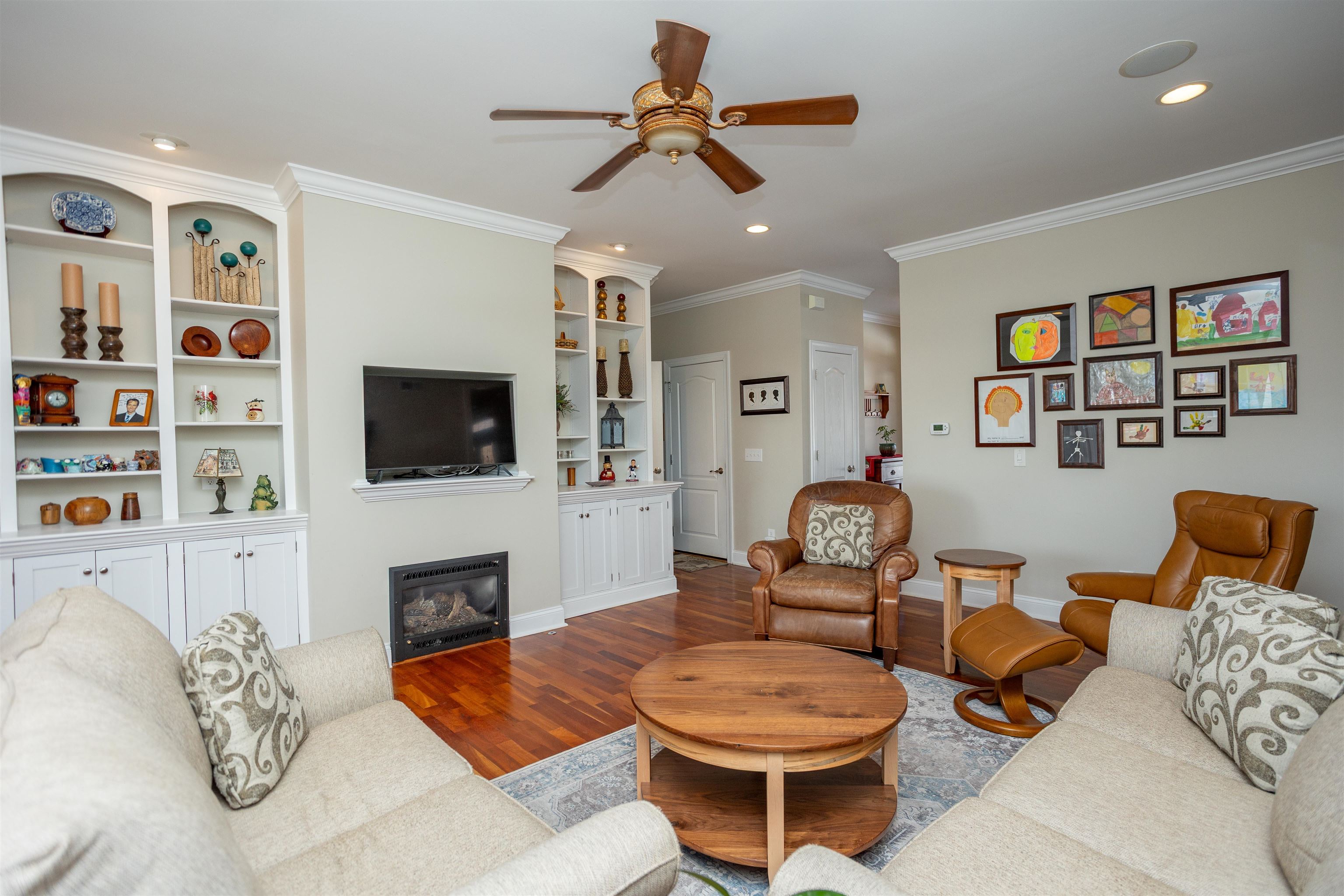 203 KESWICK CIR, DAYTON, Virginia 22821, 4 Bedrooms Bedrooms, ,2 BathroomsBathrooms,Residential,203 KESWICK CIR,673099 MLS # 673099