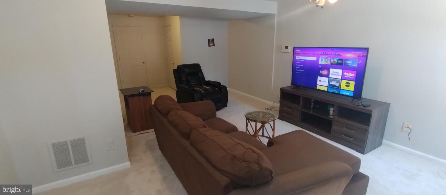 1874 TIGER LILY CIR, WOODBRIDGE, Virginia 22192, 2 Bedrooms Bedrooms, ,1 BathroomBathrooms,Residential,For sale,1874 TIGER LILY CIR,VAPW2108186 MLS # VAPW2108186