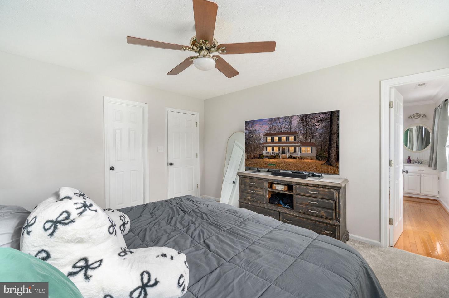 11 HORSEBACK LN, PALMYRA, Virginia 22963, 3 Bedrooms Bedrooms, 7 Rooms Rooms,3 BathroomsBathrooms,Residential,For sale,11 HORSEBACK LN,VAFN2000566 MLS # VAFN2000566