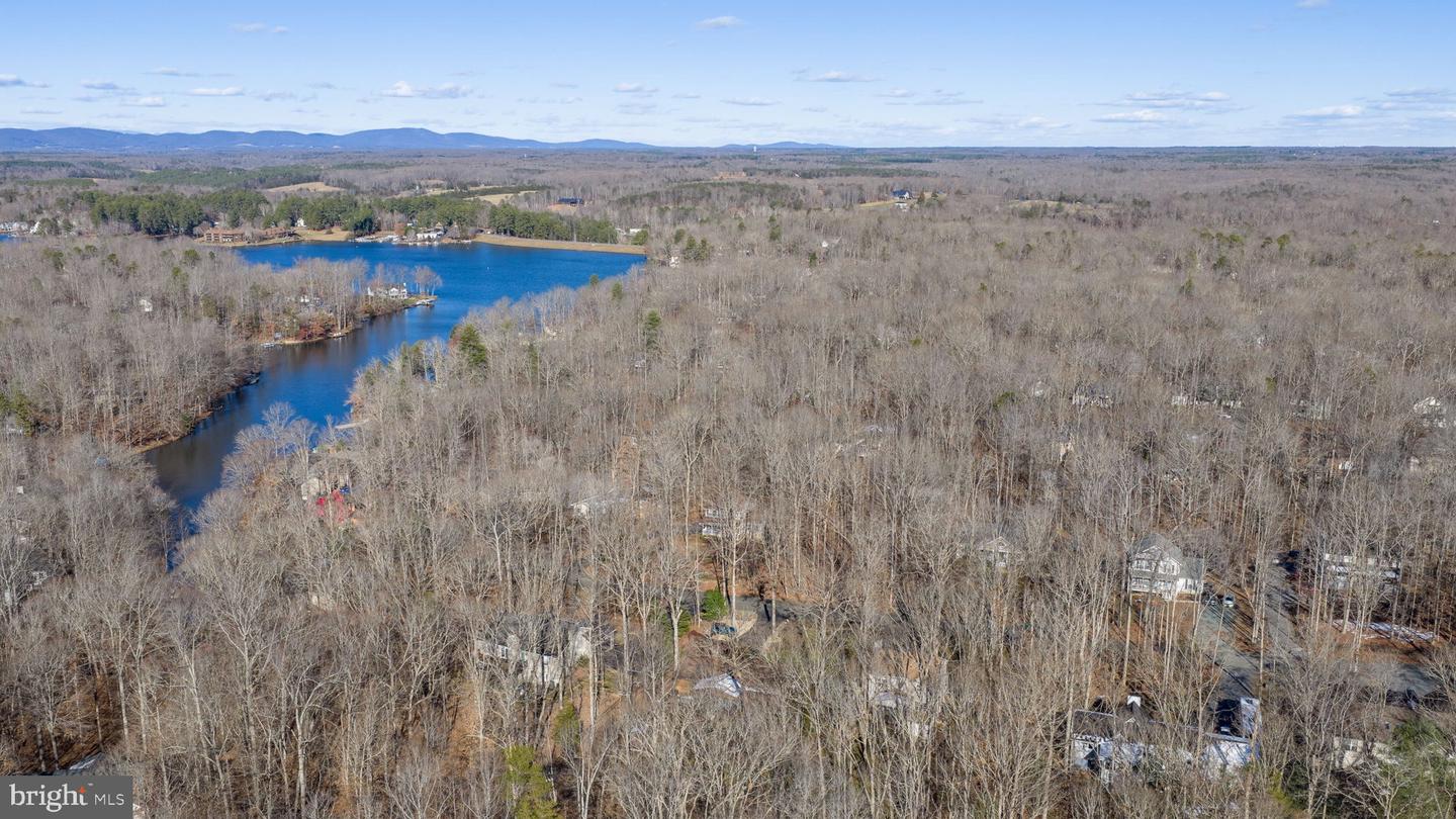 11 HORSEBACK LN, PALMYRA, Virginia 22963, 3 Bedrooms Bedrooms, 7 Rooms Rooms,3 BathroomsBathrooms,Residential,For sale,11 HORSEBACK LN,VAFN2000566 MLS # VAFN2000566