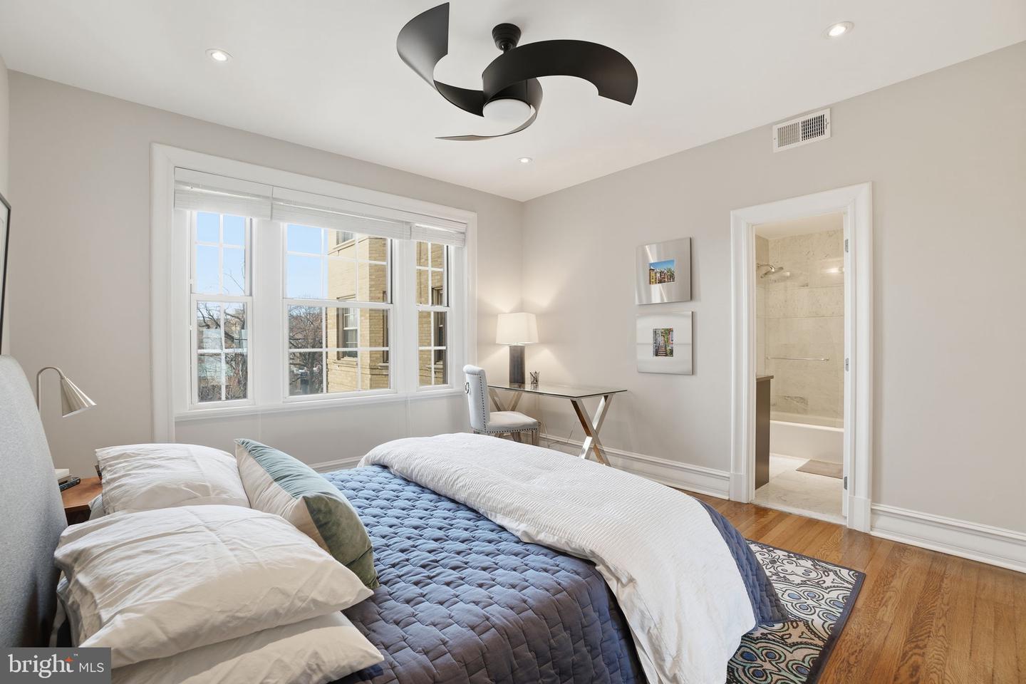 1801 16TH ST NW #501, WASHINGTON, District Of Columbia 20009, 1 Bedroom Bedrooms, ,1 BathroomBathrooms,Residential,For sale,1801 16TH ST NW #501,DCDC2235248 MLS # DCDC2235248