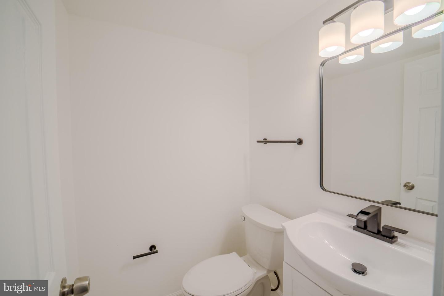 4415 ENSBROOK LN, WOODBRIDGE, Virginia 22193, 3 Bedrooms Bedrooms, ,3 BathroomsBathrooms,Residential,For sale,4415 ENSBROOK LN,VAPW2109570 MLS # VAPW2109570