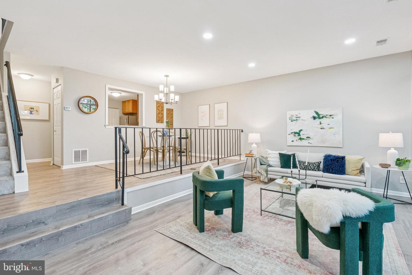 2246 S RANDOLPH ST #1, ARLINGTON, Virginia 22204, 2 Bedrooms Bedrooms, ,2 BathroomsBathrooms,Residential,For sale,2246 S RANDOLPH ST #1,VAAR2067160 MLS # VAAR2067160