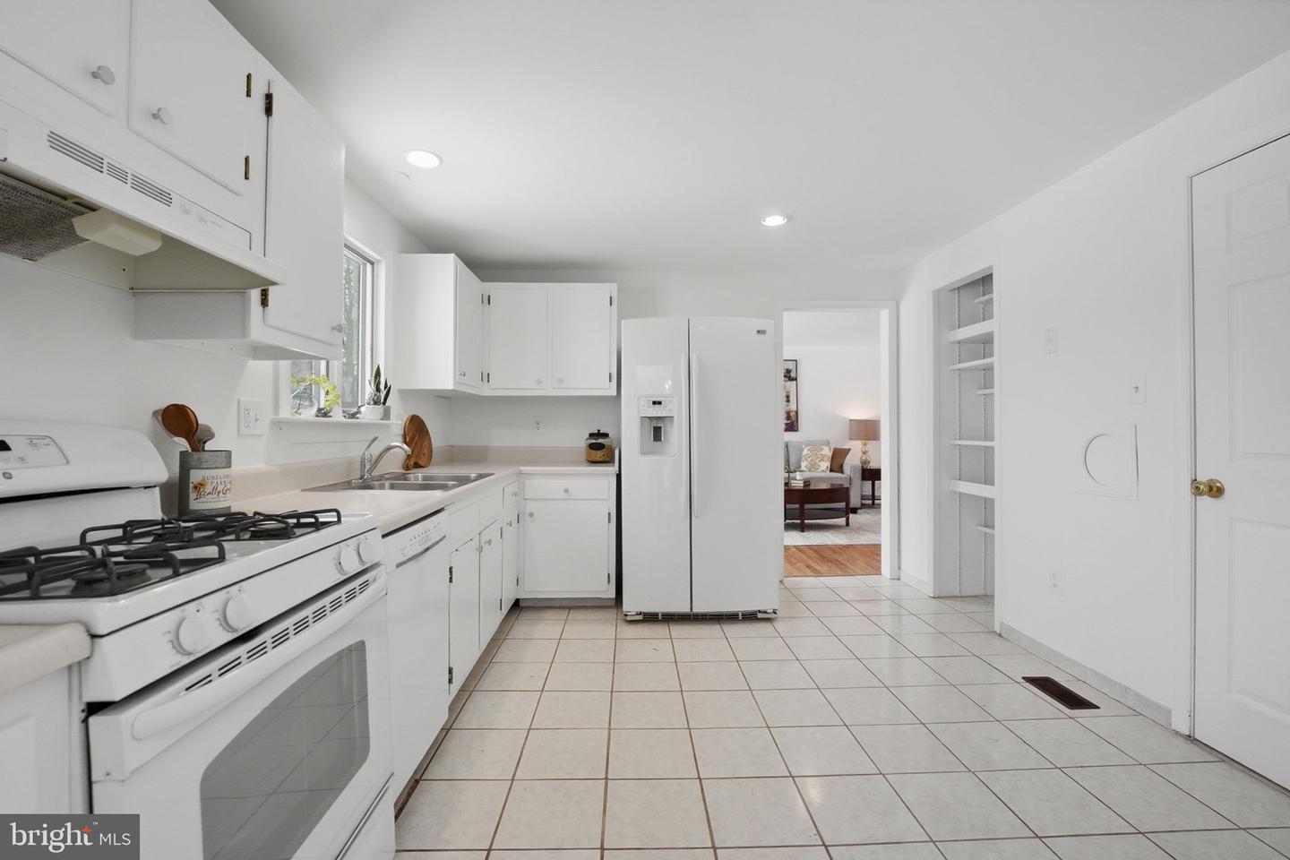 132 N FILLMORE AVE, STERLING, Virginia 20164, 4 Bedrooms Bedrooms, ,2 BathroomsBathrooms,Residential,For sale,132 N FILLMORE AVE,VALO2113250 MLS # VALO2113250