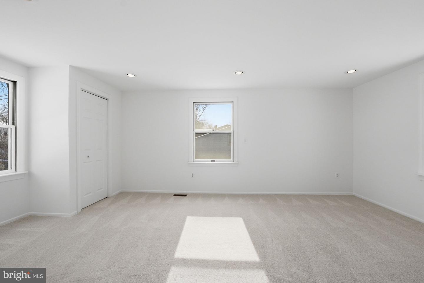 132 N FILLMORE AVE, STERLING, Virginia 20164, 4 Bedrooms Bedrooms, ,2 BathroomsBathrooms,Residential,For sale,132 N FILLMORE AVE,VALO2113250 MLS # VALO2113250