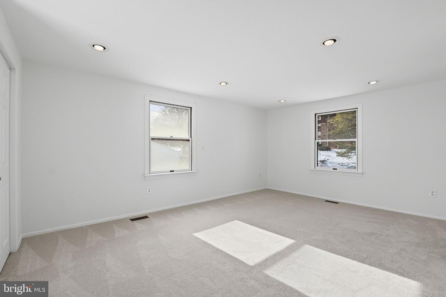 132 N FILLMORE AVE, STERLING, Virginia 20164, 4 Bedrooms Bedrooms, ,2 BathroomsBathrooms,Residential,For sale,132 N FILLMORE AVE,VALO2113250 MLS # VALO2113250