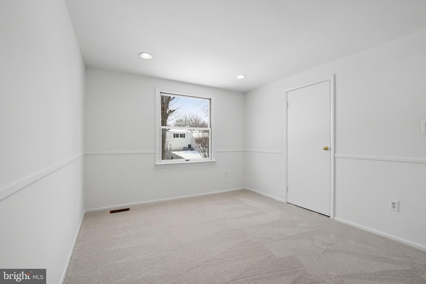 132 N FILLMORE AVE, STERLING, Virginia 20164, 4 Bedrooms Bedrooms, ,2 BathroomsBathrooms,Residential,For sale,132 N FILLMORE AVE,VALO2113250 MLS # VALO2113250