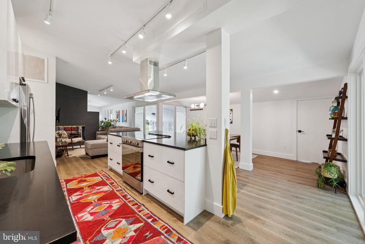 8611 CAMDEN ST, ALEXANDRIA, Virginia 22308, 4 Bedrooms Bedrooms, ,2 BathroomsBathrooms,Residential,For sale,8611 CAMDEN ST,VAFX2284506 MLS # VAFX2284506