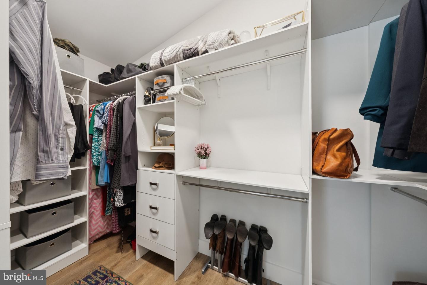 8611 CAMDEN ST, ALEXANDRIA, Virginia 22308, 4 Bedrooms Bedrooms, ,2 BathroomsBathrooms,Residential,For sale,8611 CAMDEN ST,VAFX2284506 MLS # VAFX2284506