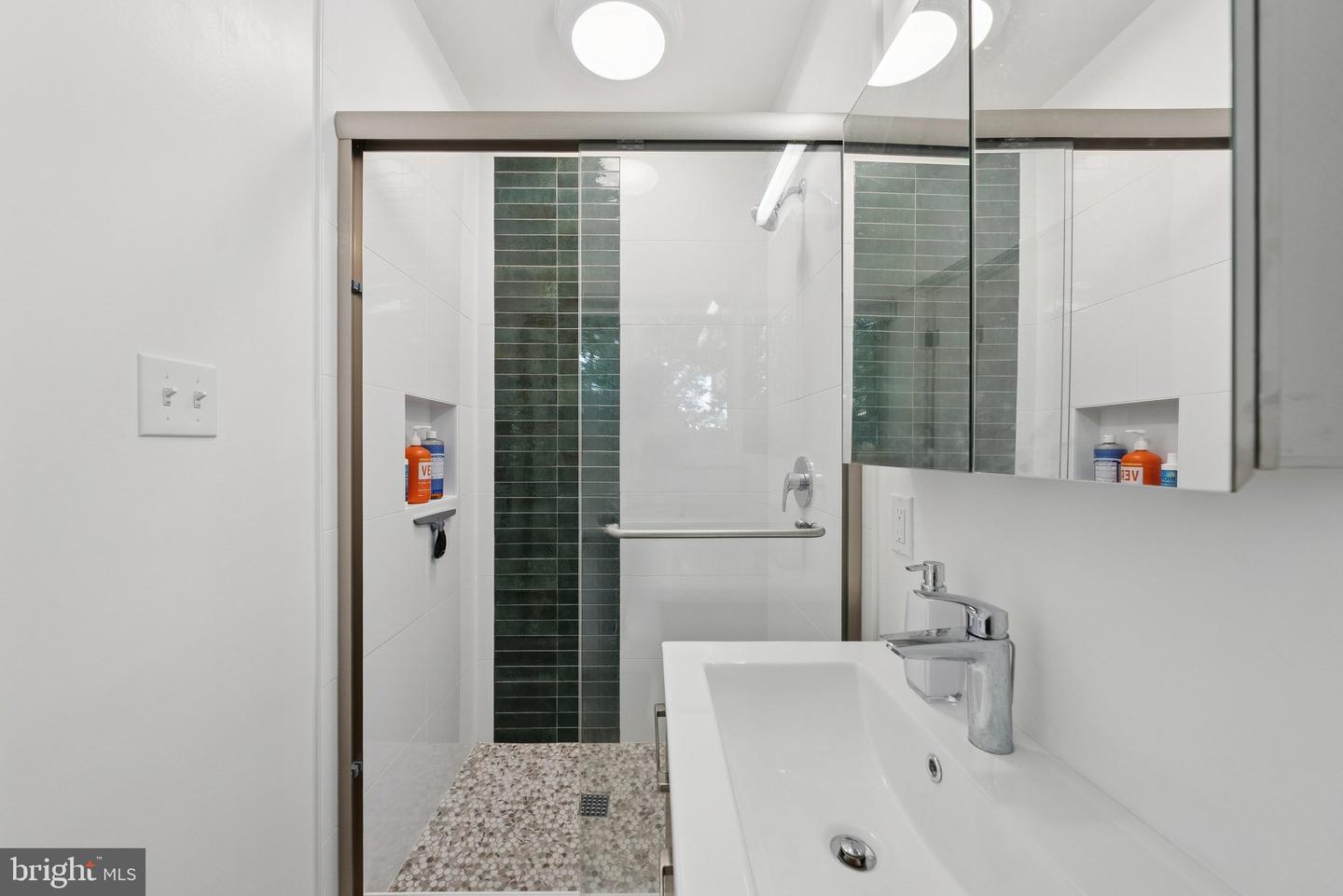 8611 CAMDEN ST, ALEXANDRIA, Virginia 22308, 4 Bedrooms Bedrooms, ,2 BathroomsBathrooms,Residential,For sale,8611 CAMDEN ST,VAFX2284506 MLS # VAFX2284506