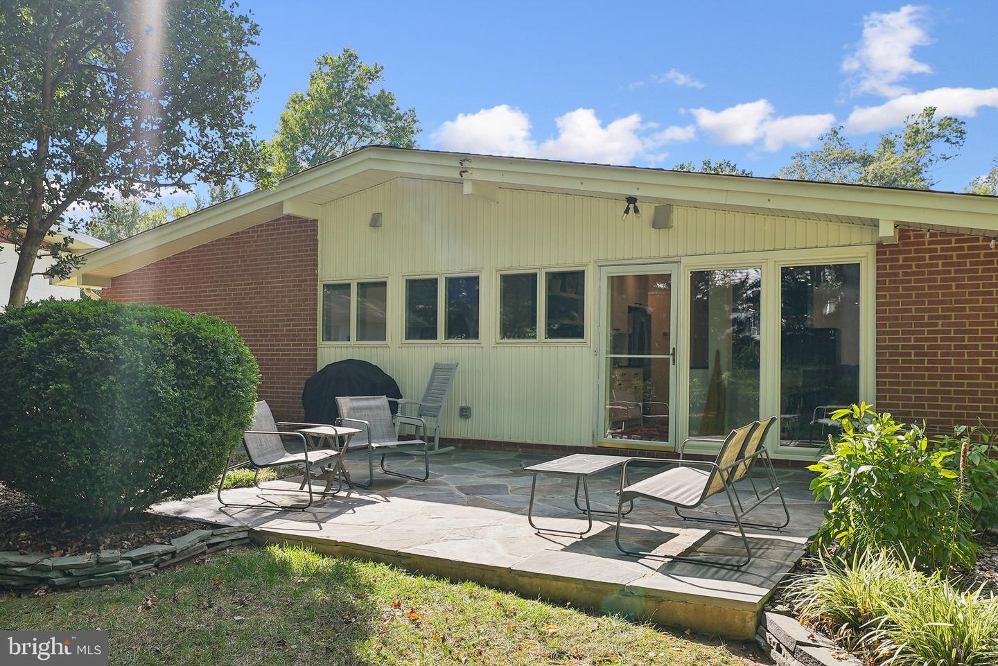 8611 CAMDEN ST, ALEXANDRIA, Virginia 22308, 4 Bedrooms Bedrooms, ,2 BathroomsBathrooms,Residential,For sale,8611 CAMDEN ST,VAFX2284506 MLS # VAFX2284506