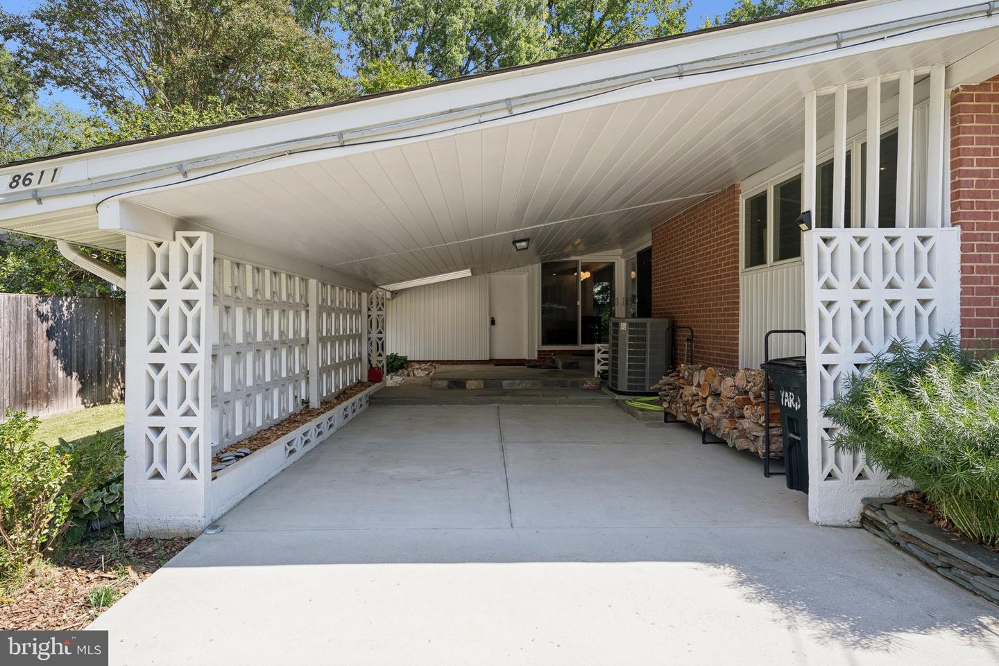 8611 CAMDEN ST, ALEXANDRIA, Virginia 22308, 4 Bedrooms Bedrooms, ,2 BathroomsBathrooms,Residential,For sale,8611 CAMDEN ST,VAFX2284506 MLS # VAFX2284506