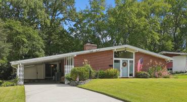 8611 CAMDEN ST, ALEXANDRIA, Virginia 22308, 4 Bedrooms Bedrooms, ,2 BathroomsBathrooms,Residential,For sale,8611 CAMDEN ST,VAFX2284506 MLS # VAFX2284506