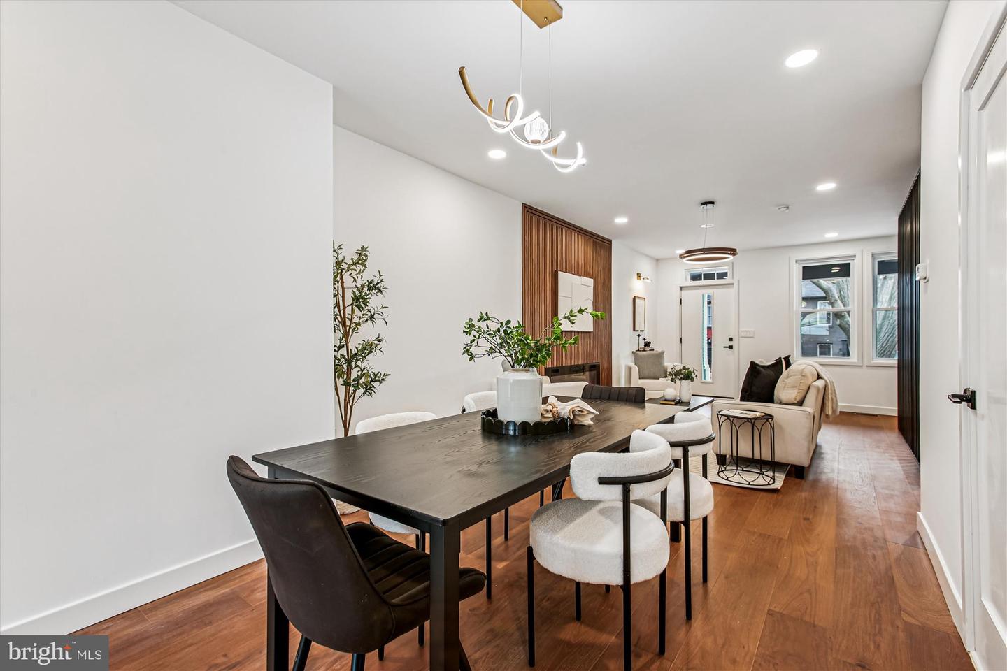 218 15TH ST NE, WASHINGTON, District Of Columbia 20002, 4 Bedrooms Bedrooms, ,3 BathroomsBathrooms,Residential,For sale,218 15TH ST NE,DCDC2240376 MLS # DCDC2240376