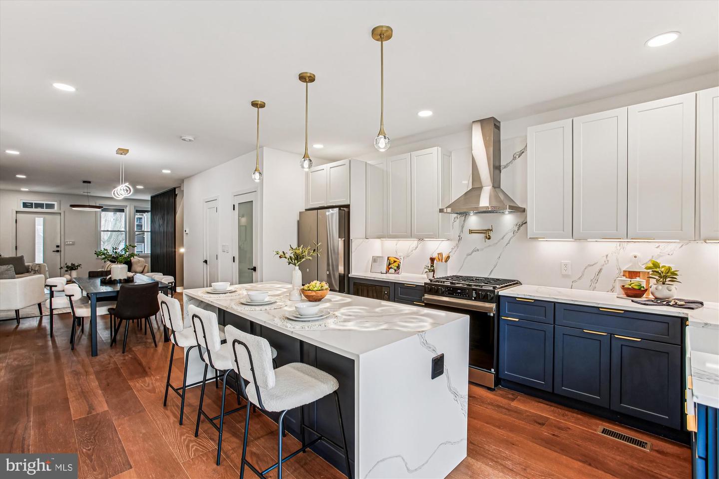 218 15TH ST NE, WASHINGTON, District Of Columbia 20002, 4 Bedrooms Bedrooms, ,3 BathroomsBathrooms,Residential,For sale,218 15TH ST NE,DCDC2240376 MLS # DCDC2240376