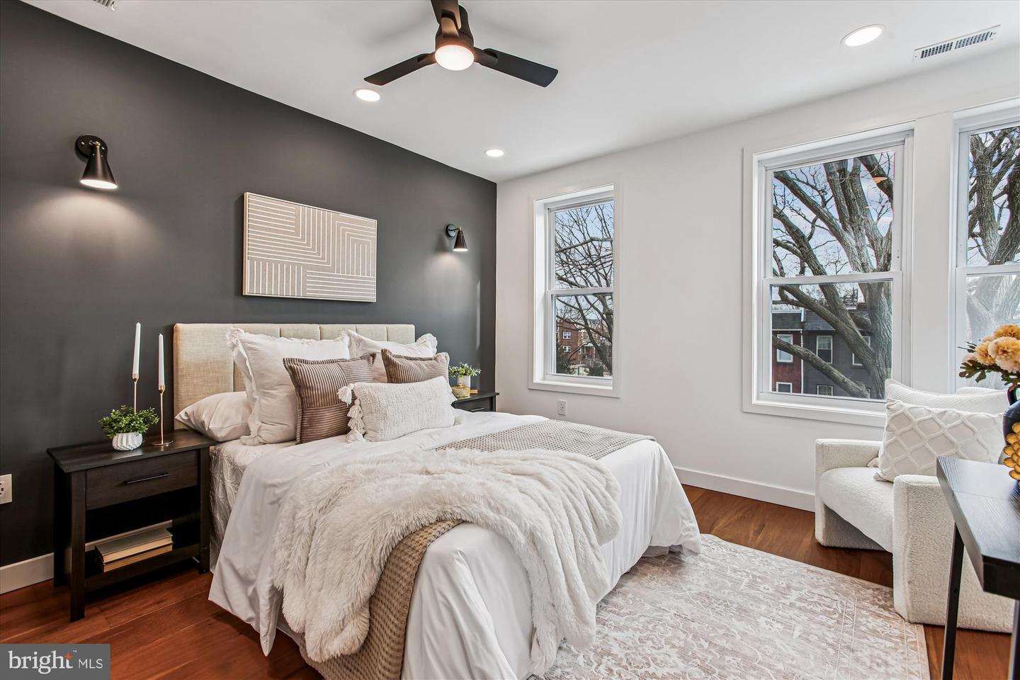 218 15TH ST NE, WASHINGTON, District Of Columbia 20002, 4 Bedrooms Bedrooms, ,3 BathroomsBathrooms,Residential,For sale,218 15TH ST NE,DCDC2240376 MLS # DCDC2240376