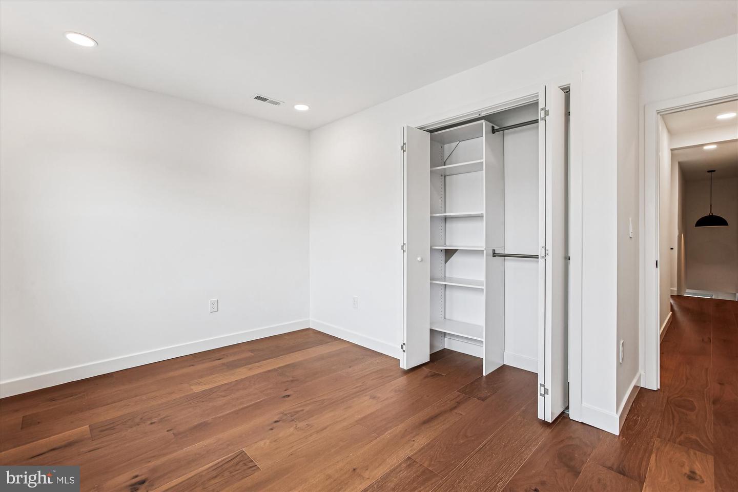 218 15TH ST NE, WASHINGTON, District Of Columbia 20002, 4 Bedrooms Bedrooms, ,3 BathroomsBathrooms,Residential,For sale,218 15TH ST NE,DCDC2240376 MLS # DCDC2240376