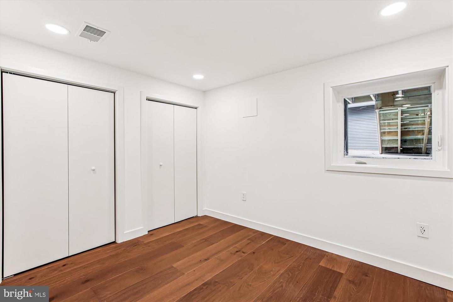 218 15TH ST NE, WASHINGTON, District Of Columbia 20002, 4 Bedrooms Bedrooms, ,3 BathroomsBathrooms,Residential,For sale,218 15TH ST NE,DCDC2240376 MLS # DCDC2240376