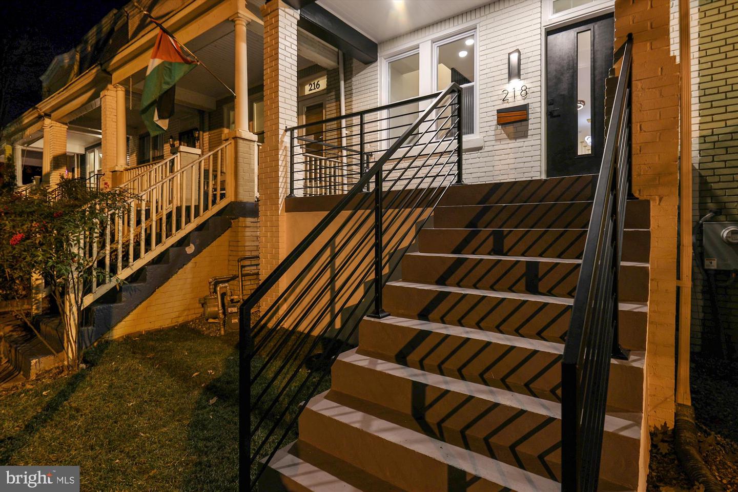 218 15TH ST NE, WASHINGTON, District Of Columbia 20002, 4 Bedrooms Bedrooms, ,3 BathroomsBathrooms,Residential,For sale,218 15TH ST NE,DCDC2240376 MLS # DCDC2240376