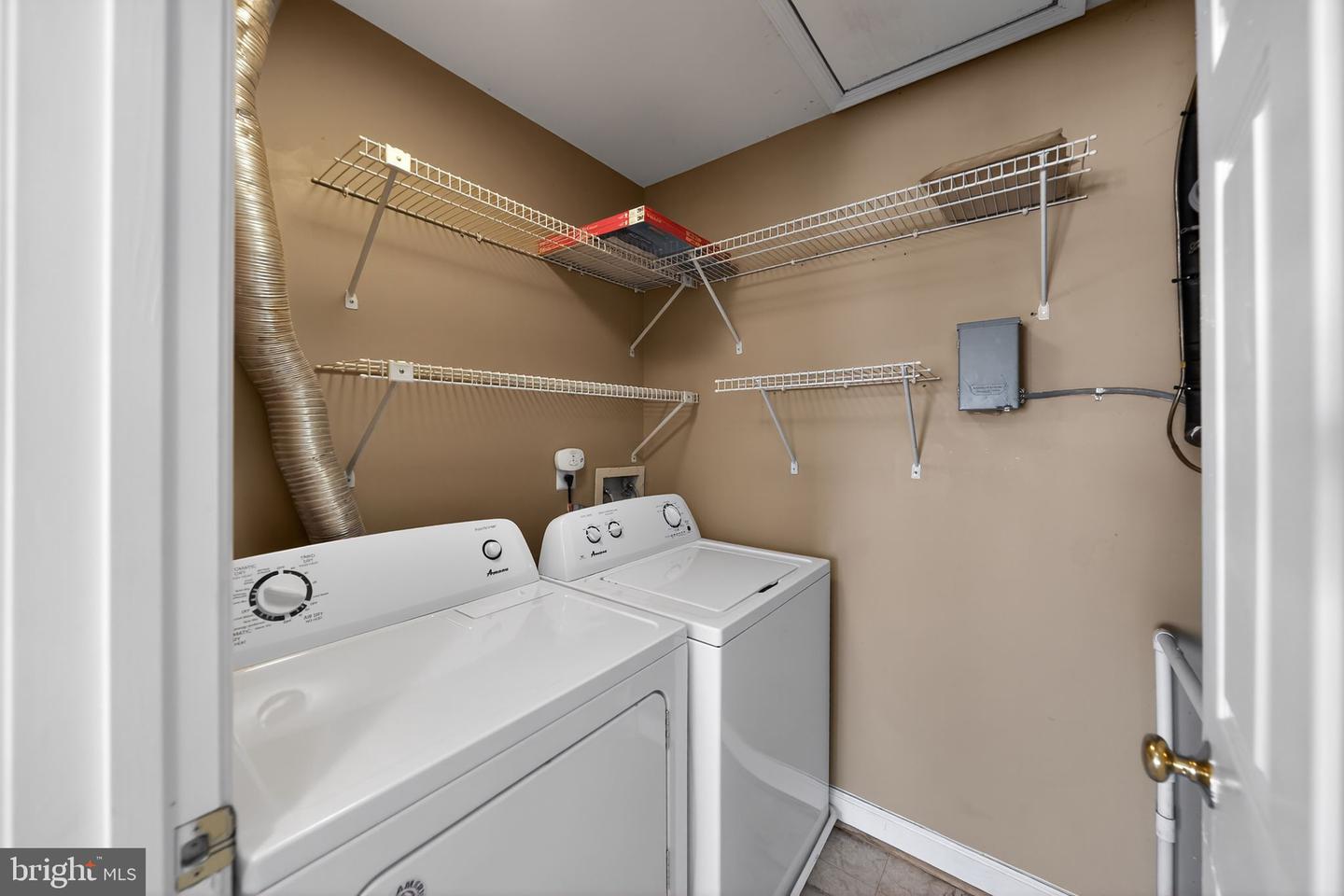 12125 SALEMTOWN DR, WOODBRIDGE, Virginia 22192, 3 Bedrooms Bedrooms, 9 Rooms Rooms,2 BathroomsBathrooms,Residential,For sale,12125 SALEMTOWN DR,VAPW2110394 MLS # VAPW2110394