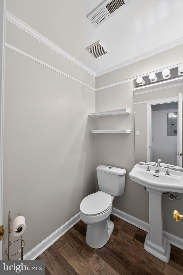 12125 SALEMTOWN DR, WOODBRIDGE, Virginia 22192, 3 Bedrooms Bedrooms, 9 Rooms Rooms,2 BathroomsBathrooms,Residential,For sale,12125 SALEMTOWN DR,VAPW2110394 MLS # VAPW2110394