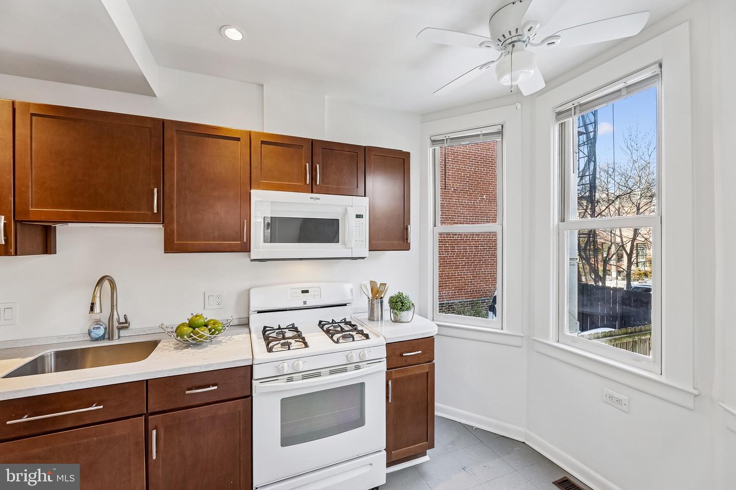 812 NORTH CAROLINA AVE SE, WASHINGTON, District Of Columbia 20003, 4 Bedrooms Bedrooms, ,3 BathroomsBathrooms,Residential,For sale,812 NORTH CAROLINA AVE SE,DCDC2242014 MLS # DCDC2242014