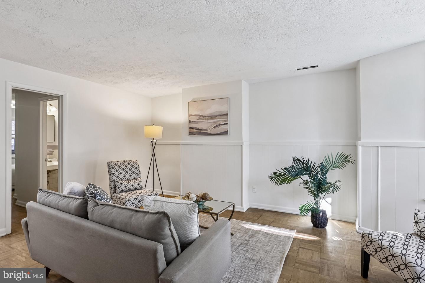 812 NORTH CAROLINA AVE SE, WASHINGTON, District Of Columbia 20003, 4 Bedrooms Bedrooms, ,3 BathroomsBathrooms,Residential,For sale,812 NORTH CAROLINA AVE SE,DCDC2242014 MLS # DCDC2242014