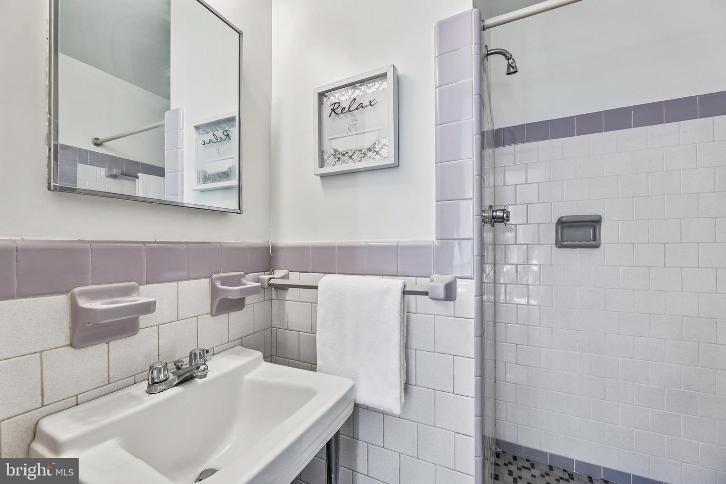 812 NORTH CAROLINA AVE SE, WASHINGTON, District Of Columbia 20003, 4 Bedrooms Bedrooms, ,3 BathroomsBathrooms,Residential,For sale,812 NORTH CAROLINA AVE SE,DCDC2242014 MLS # DCDC2242014