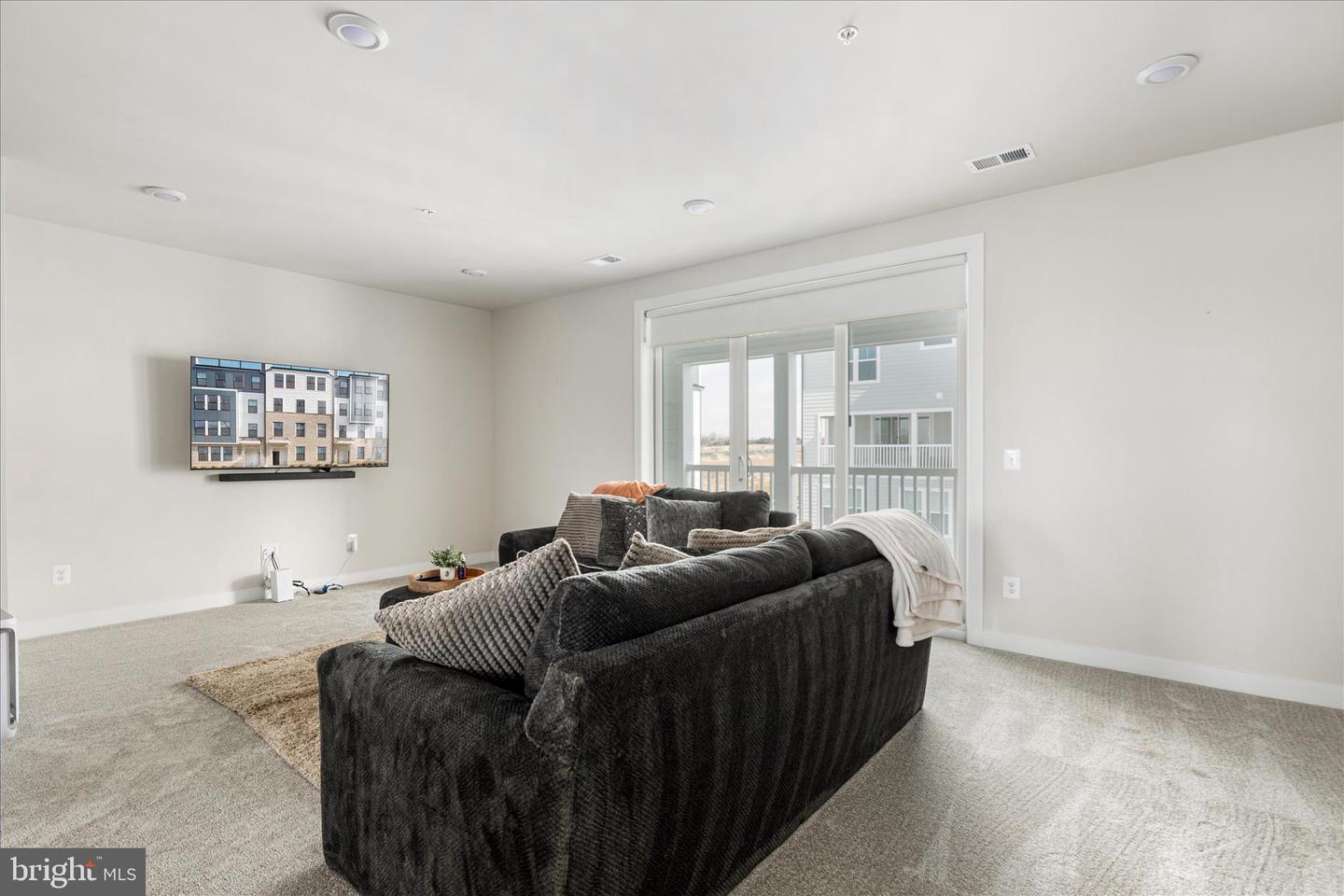 20835 OWENMORE TER, STERLING, Virginia 20166, 3 Bedrooms Bedrooms, ,2 BathroomsBathrooms,Residential,For sale,20835 OWENMORE TER,VALO2114674 MLS # VALO2114674