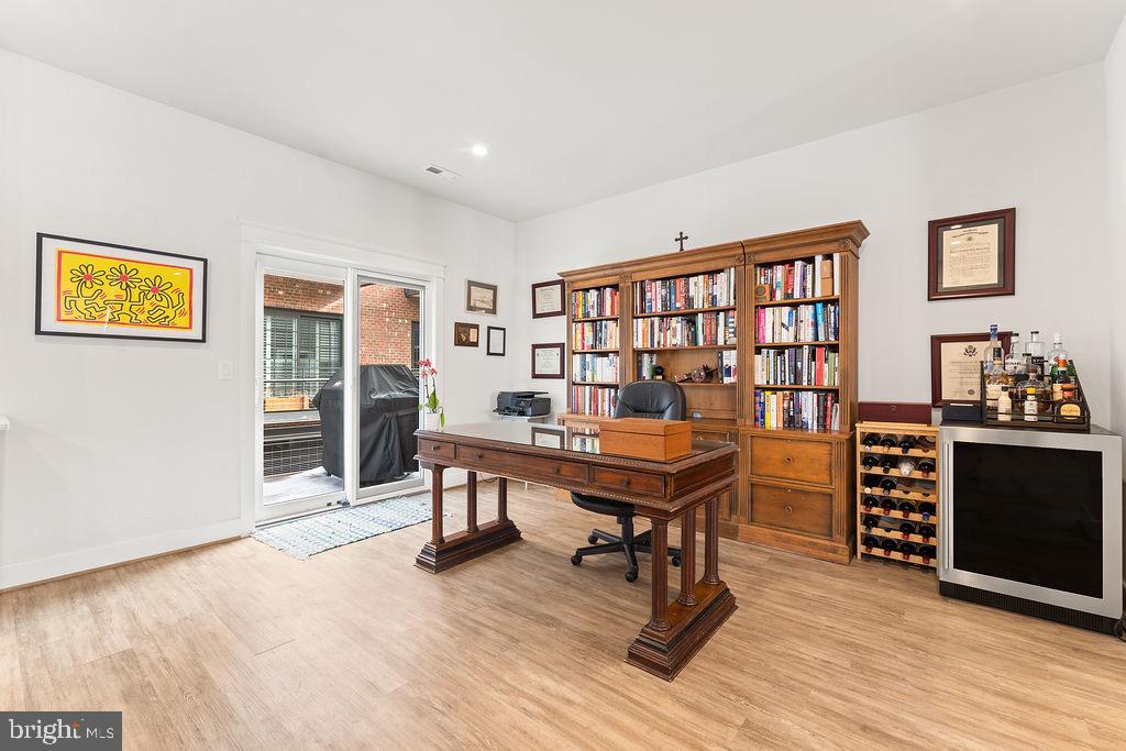 313 CHARLES ST, FREDERICKSBURG, Virginia 22401, 3 Bedrooms Bedrooms, 12 Rooms Rooms,2 BathroomsBathrooms,Residential,For sale,313 CHARLES ST,VAFB2009588 MLS # VAFB2009588