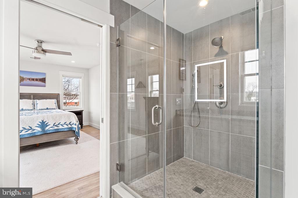 313 CHARLES ST, FREDERICKSBURG, Virginia 22401, 3 Bedrooms Bedrooms, 12 Rooms Rooms,2 BathroomsBathrooms,Residential,For sale,313 CHARLES ST,VAFB2009588 MLS # VAFB2009588