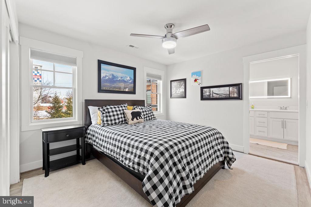 313 CHARLES ST, FREDERICKSBURG, Virginia 22401, 3 Bedrooms Bedrooms, 12 Rooms Rooms,2 BathroomsBathrooms,Residential,For sale,313 CHARLES ST,VAFB2009588 MLS # VAFB2009588