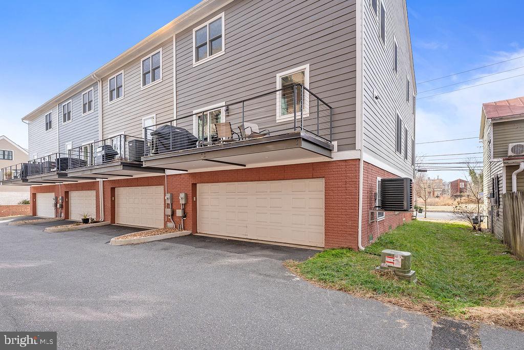 313 CHARLES ST, FREDERICKSBURG, Virginia 22401, 3 Bedrooms Bedrooms, 12 Rooms Rooms,2 BathroomsBathrooms,Residential,For sale,313 CHARLES ST,VAFB2009588 MLS # VAFB2009588