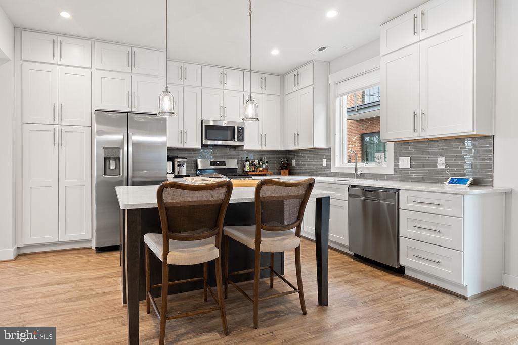 313 CHARLES ST, FREDERICKSBURG, Virginia 22401, 3 Bedrooms Bedrooms, 12 Rooms Rooms,2 BathroomsBathrooms,Residential,For sale,313 CHARLES ST,VAFB2009588 MLS # VAFB2009588