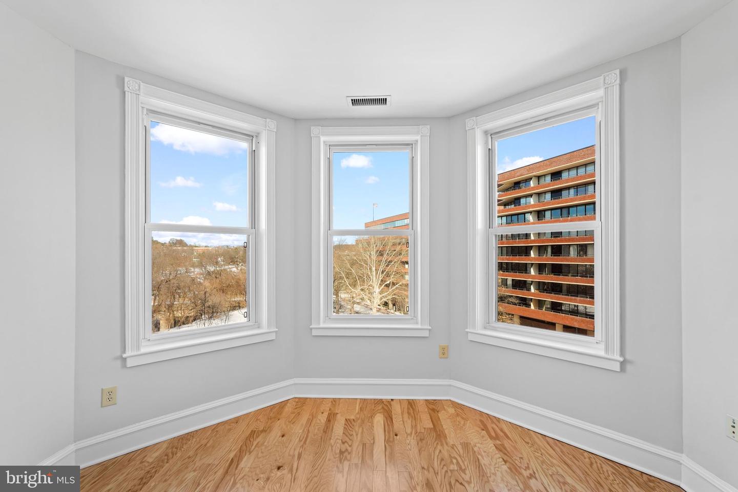 2600 PENNSYLVANIA AVE NW #501, WASHINGTON, District Of Columbia 20037, 2 Bedrooms Bedrooms, ,2 BathroomsBathrooms,Residential,For sale,2600 PENNSYLVANIA AVE NW #501,DCDC2243566 MLS # DCDC2243566