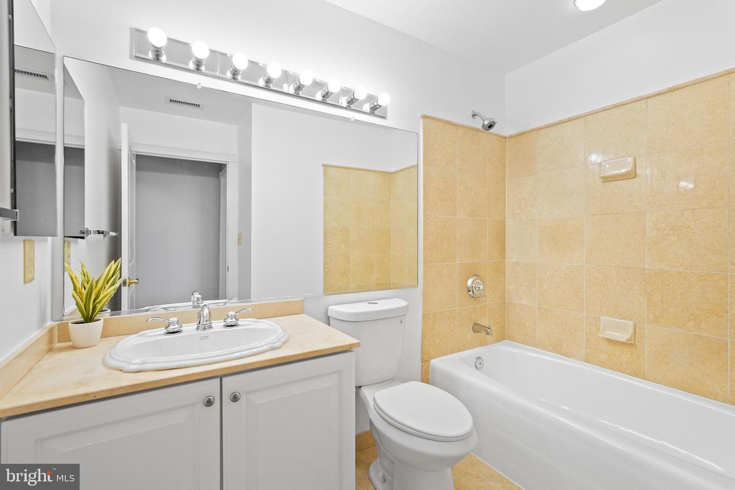 2600 PENNSYLVANIA AVE NW #501, WASHINGTON, District Of Columbia 20037, 2 Bedrooms Bedrooms, ,2 BathroomsBathrooms,Residential,For sale,2600 PENNSYLVANIA AVE NW #501,DCDC2243566 MLS # DCDC2243566