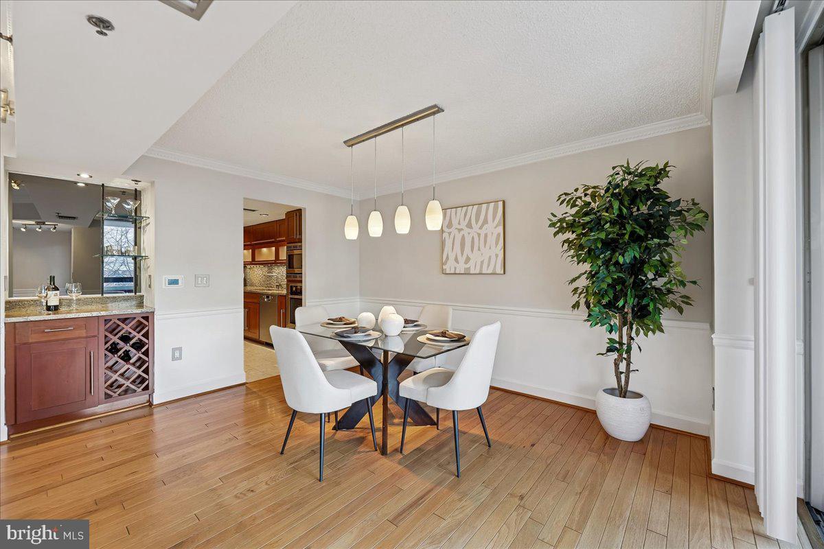 1276 N WAYNE ST #418, ARLINGTON, Virginia 22201, 2 Bedrooms Bedrooms, ,2 BathroomsBathrooms,Residential,For sale,1276 N WAYNE ST #418,VAAR2068236 MLS # VAAR2068236