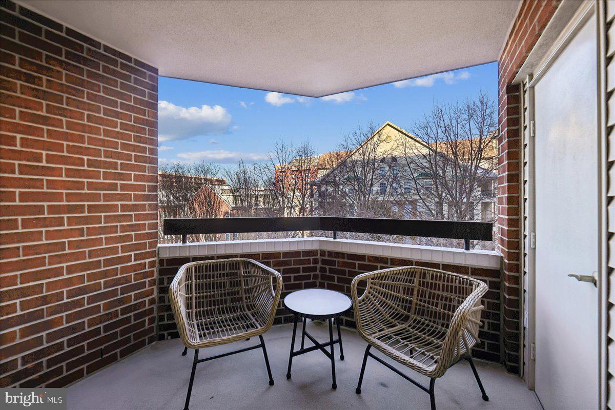1276 N WAYNE ST #418, ARLINGTON, Virginia 22201, 2 Bedrooms Bedrooms, ,2 BathroomsBathrooms,Residential,For sale,1276 N WAYNE ST #418,VAAR2068236 MLS # VAAR2068236
