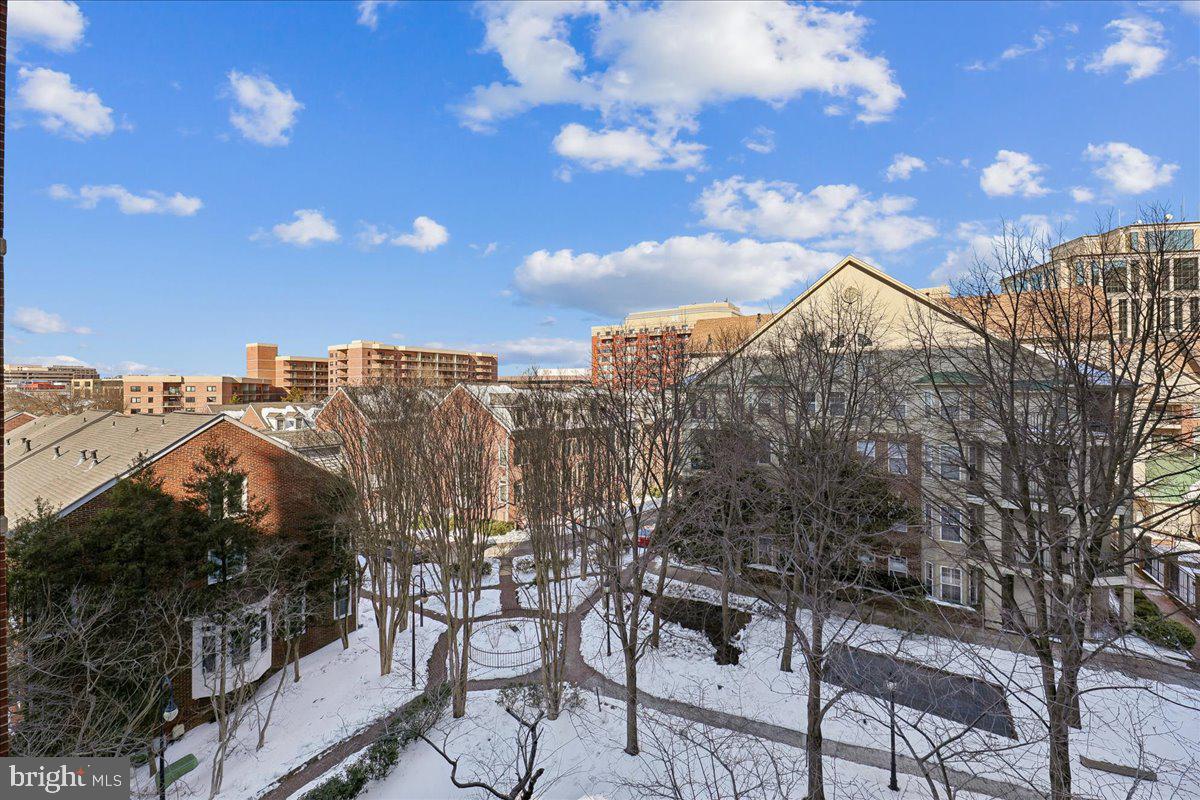 1276 N WAYNE ST #418, ARLINGTON, Virginia 22201, 2 Bedrooms Bedrooms, ,2 BathroomsBathrooms,Residential,For sale,1276 N WAYNE ST #418,VAAR2068236 MLS # VAAR2068236