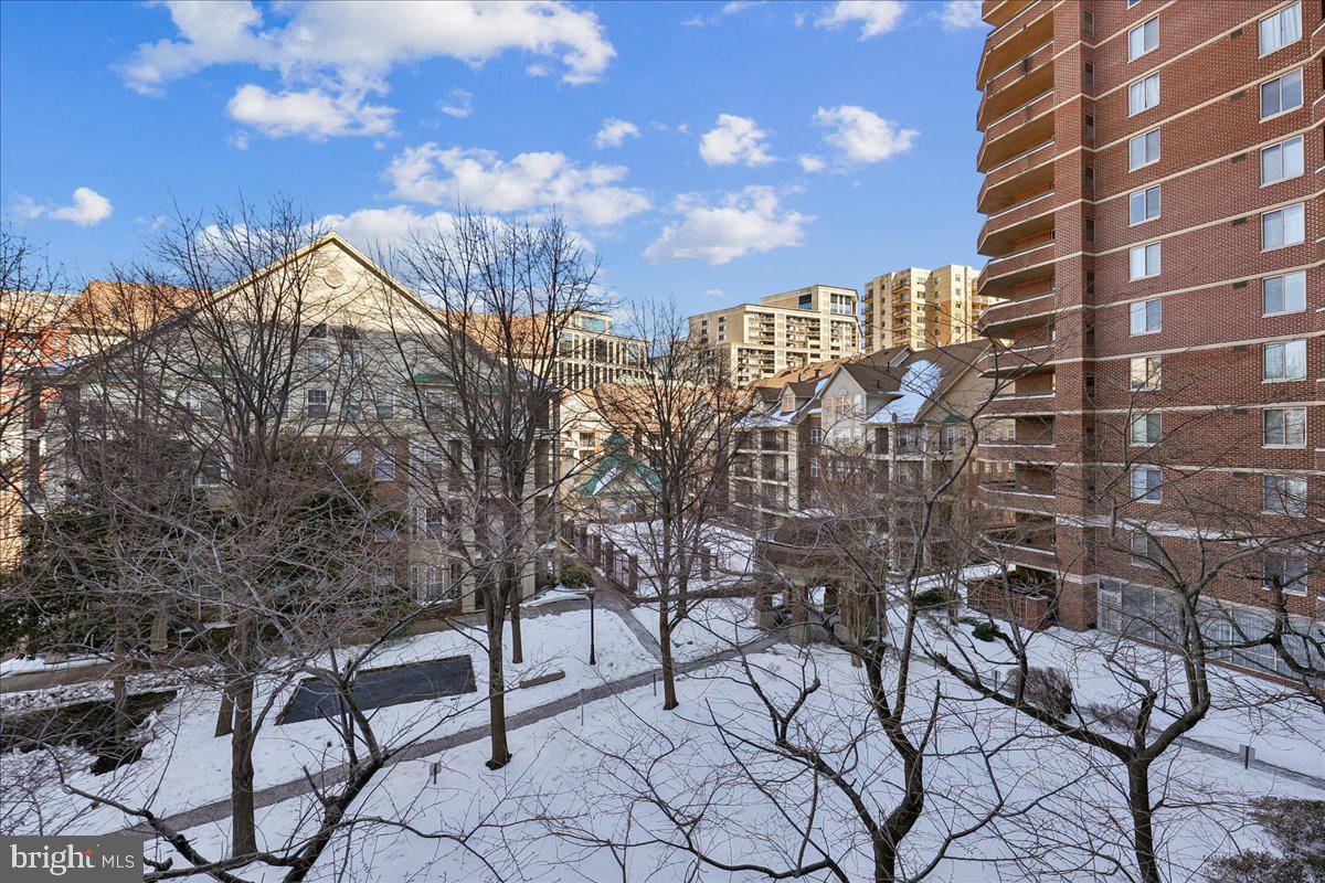 1276 N WAYNE ST #418, ARLINGTON, Virginia 22201, 2 Bedrooms Bedrooms, ,2 BathroomsBathrooms,Residential,For sale,1276 N WAYNE ST #418,VAAR2068236 MLS # VAAR2068236